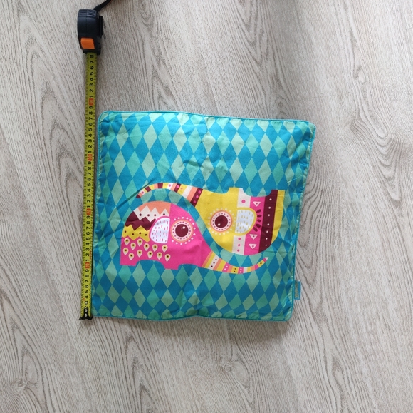 Chumbak Pillow Cover + Pillow - Picture 2 of 2